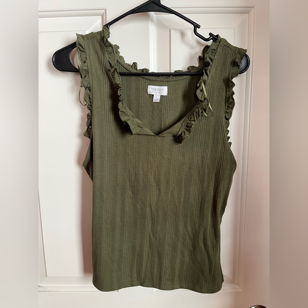 True Craft tank top